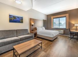 Best Western Plus 1000 Islands Hotel & Suites- Newly Renovated, hotel a Gananoque