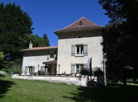 Chambre d'Hôtes Le Moulin Bertrand, hôtel à Saint-Martin-de-Ribérac
