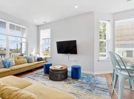 WOW! Luxury Coastal Retreat Steps to Beach & Casinos
