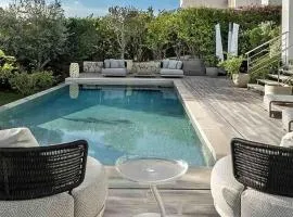 Charming villa is located in Cala Vinyes