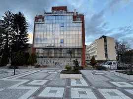 Апартамент 503
