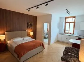Street Apartment Rombon