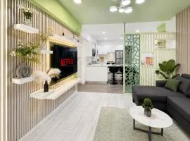Spacious 3BR Balcony Airport Pickup Beach 5 Min