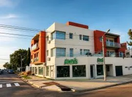 House51 "ubicado a solo 3 cuadras de la playa en pleno centro de Rada Tilly"