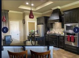 Quiet Homestay Close to Airport