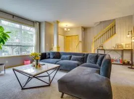 Spacious & Quiet Townhome In the Twin Cities