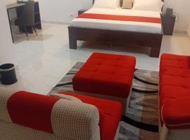 HOTEL DU PRINCE Bingerville, מלון בBingerville