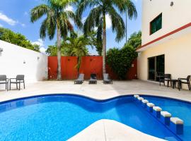 Hotel Ambra, hótel í Playa del Carmen