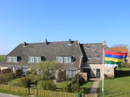 De Groede, hotel with parking in Oosterend