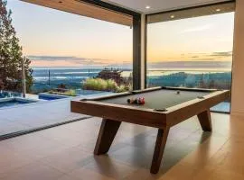 Above It All - Ocean Views w Spa Pool - Luxe 3BR