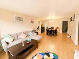 Spacious Family-Friendly 3BR Suite Near White Rock Beach