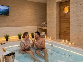 Manin Private SPA, Luxury Apartment very close to the sea - umbrella and deckchair included, hotell sihtkohas Pescara