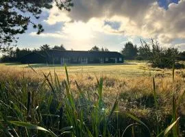 Apartment On Golf Course Near The North Sea