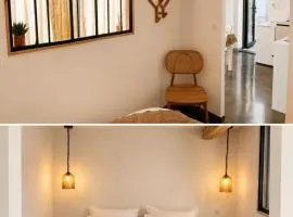 Location de caractère 2 à 4 pers avec un accès piscine 2h par jour