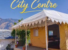 ShAkoon Camps and Farmstay NAINITAL, hotel u gradu 'Nainital'
