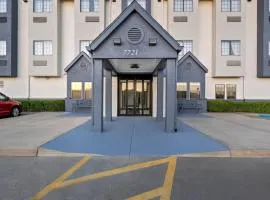 Days Inn by Wyndham near Kansas Speedway