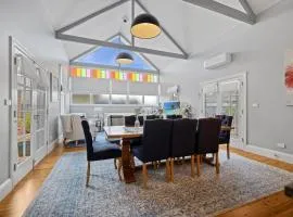 Roseberne Cottage, Luxury in the CBD!