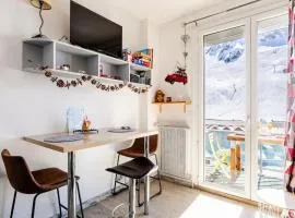 Petit studio lumineux vue montagne