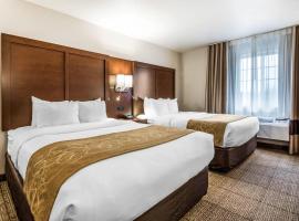 Comfort Suites at Par 4 Resort, готель у місті Waupaca
