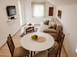 Apartman Java blizu AKVAPARKA, PARKING