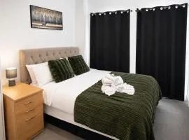 Cosy 2 bed flat in Newport prime location, sleeps 5