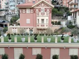 Ezlin Smart Luxury Apartment
