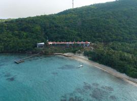 Legon Waru Cottage, hotel in Karimunjawa