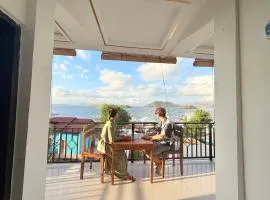 Dua Putri Komodo Homestay