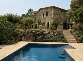 CAN BORBÓ - Masia con piscina y parking