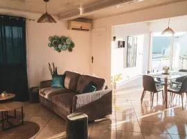 Charmant appartement 2 chambres avec piscine privé