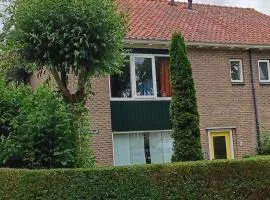 complete woning met zonnige achtertuin