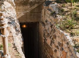 Le Bunker Secret - Logement Insolite, hotel v destinácii Florensac
