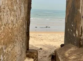 À 25 mètres de la plage
