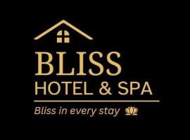 Bliss Hotel & SPA, hotel em Butwāl