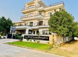 Hotel Luxe Heights Lahore