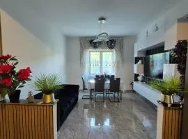 Alisa&Giulia Home