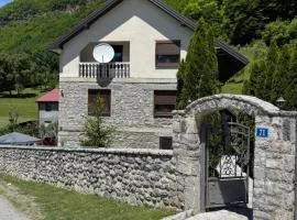 Guest House Vuthaj