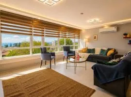Hadrian Sky Bright Apartment with Sea & City Views Close to Old Town