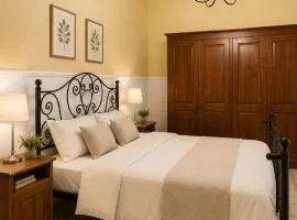 Clelia Holiday House- panoramic terrace overlooking the castle and the mountains