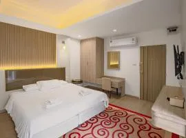 Royal Garden Home Hotel