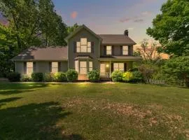 Family Home with Pool & Game Garage
