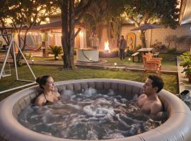 Cabaña privada con jacuzzi, fogatero y amplio jardín!, hotel di Atlixco