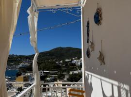 B&B Ponza Suite، فندق في بونسا