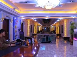 Roshan Plaza Hotel