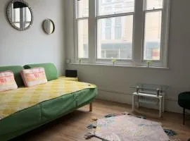 Western Apartment 3 bedroom on suite