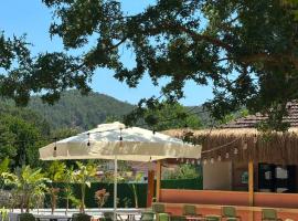 Hanımın Çiftliği Tents&Drinks, хотел в Фетие
