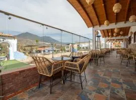 Resort Hotel El Cortijo & Spa