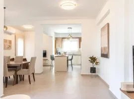 Marikas bright luxury apartment