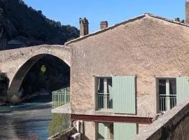 Appartement avec balcon vue Pont Roman de Nyons