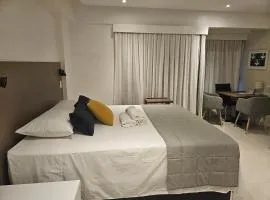 FLAT TOP no Ed SAINT MORITZ, Lindíssimo,Vista Esplanada, Espaçoso, NOVO, Executivo ou Família